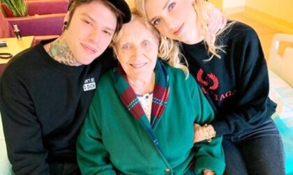 Il “caso” del vaccino alla nonna di Fedez. Ferragni alza la polemica e la chiamata arriva