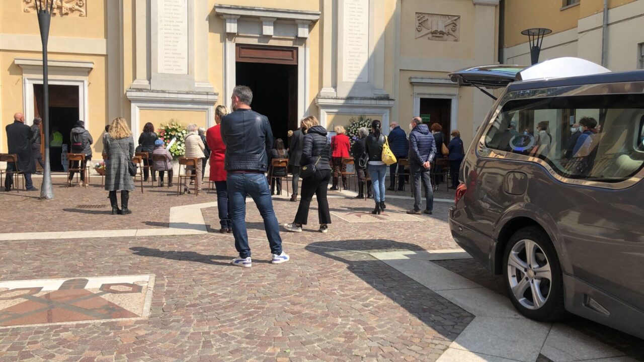 I funerali della farmacista Maria Teresa Farris