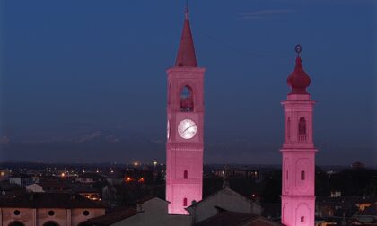 Giro d'Italia: i campanili di Abbiategrasso illuminati di rosa