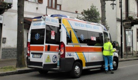 Scontro tra auto sulla Statale 233: soccorsi per una 80enne