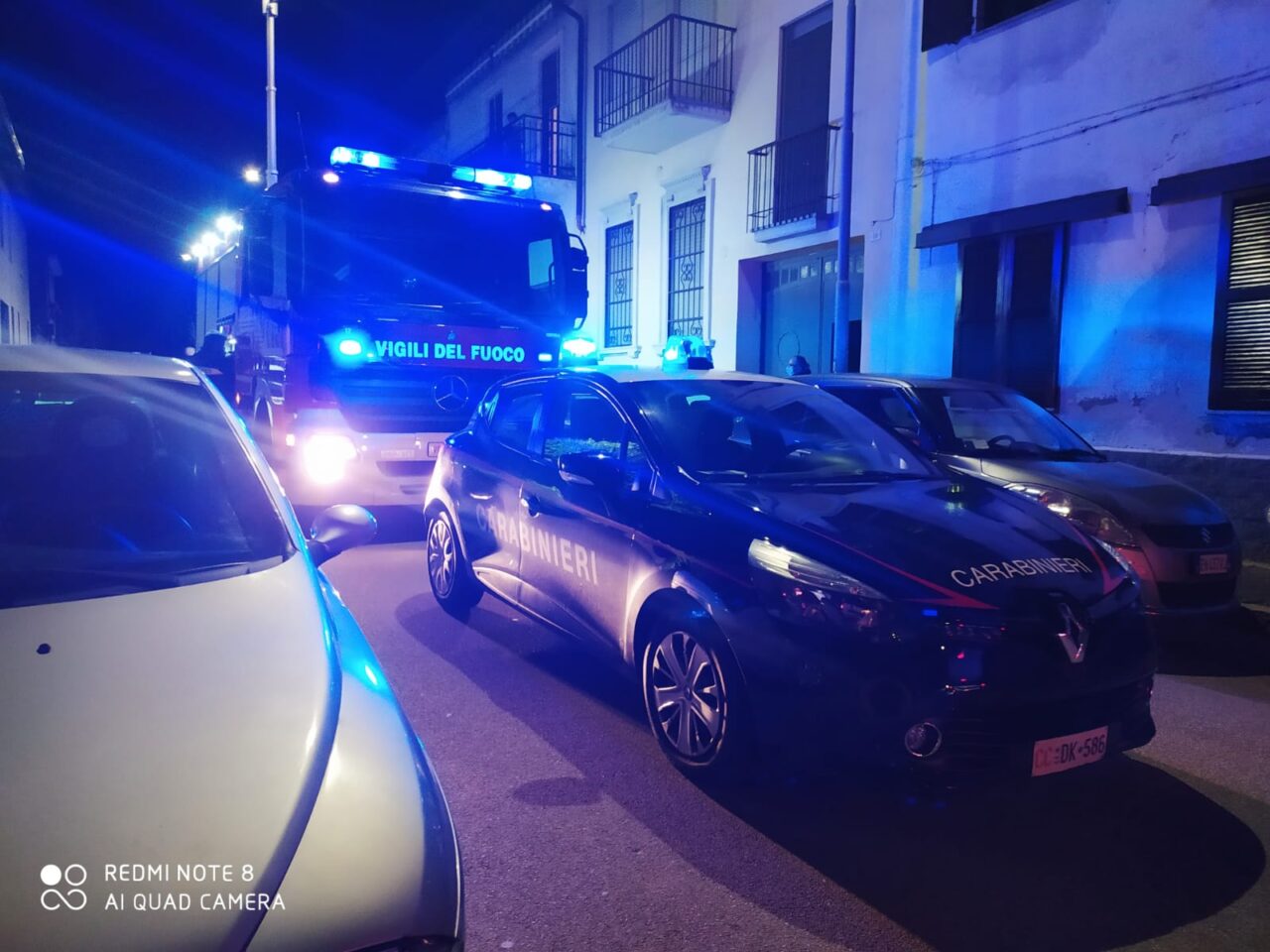 Parabiago, auto si ribalta in via Garibaldi