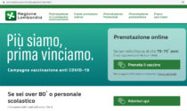 Vaccini Covid Lombardia, attenzione: le prenotazioni si fanno sul sito della Regione non su quello di Poste italiane