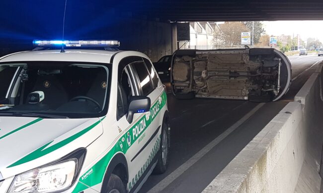 Si ribalta in auto dopo una Comunione: era ubriaco e pure drogato