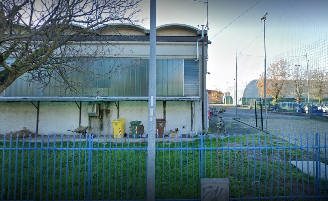Arresto cardiaco sul campo di calcetto a 33 anni