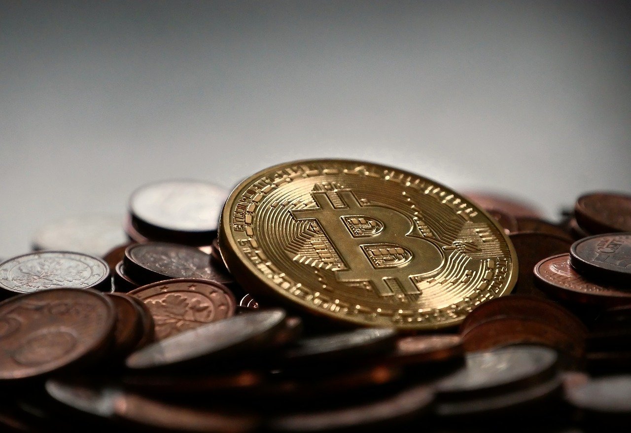 Mercati finanziari: cresce la febbre per le criptovalute, ecco come investire