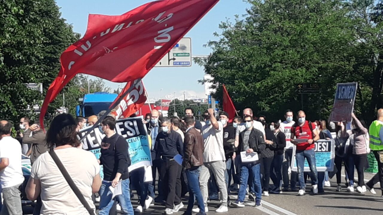 Teva: i lavoratori in sciopero bloccano il Sempione