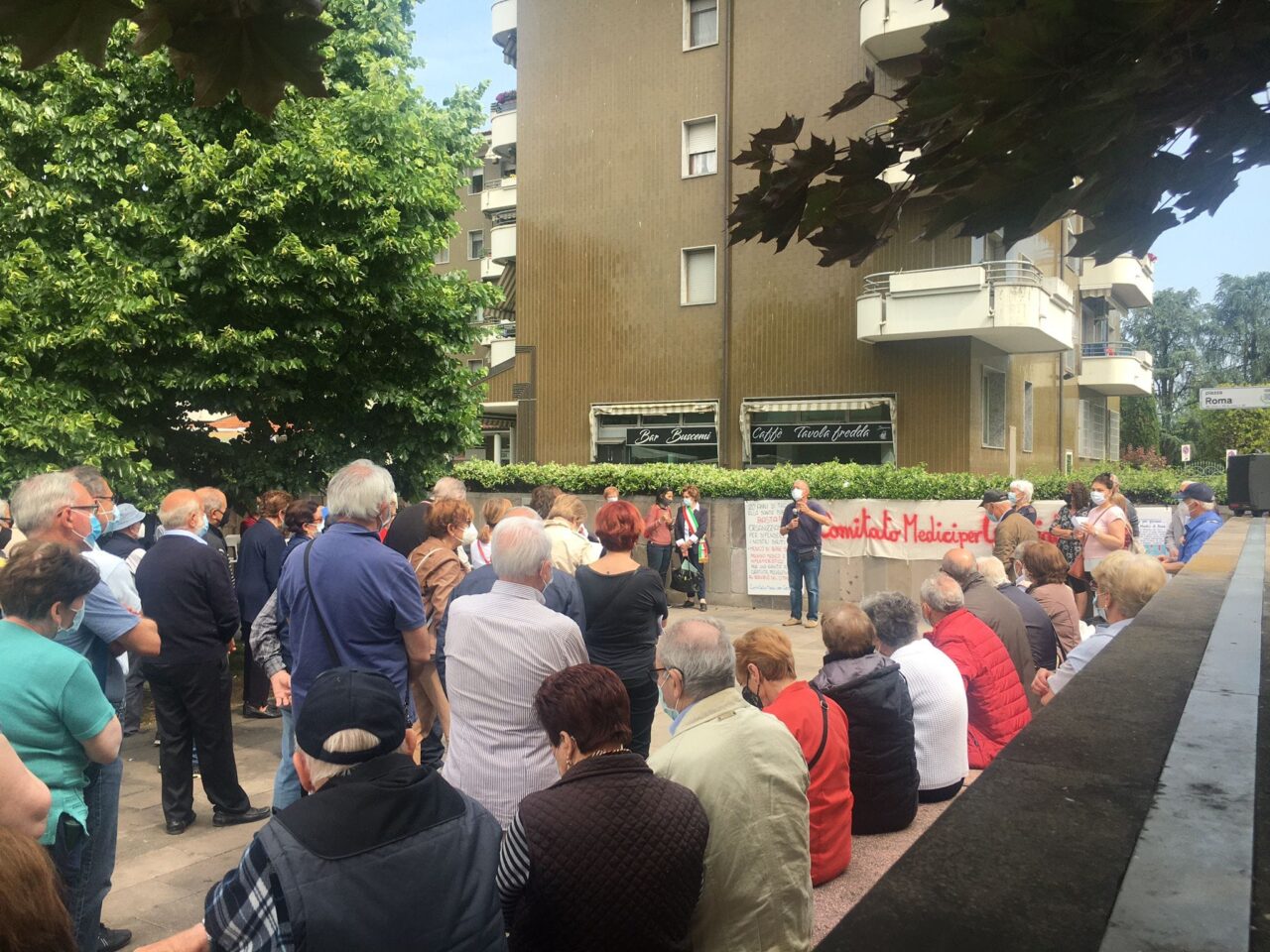 Protesta a Cerchiate per avere il medico di base