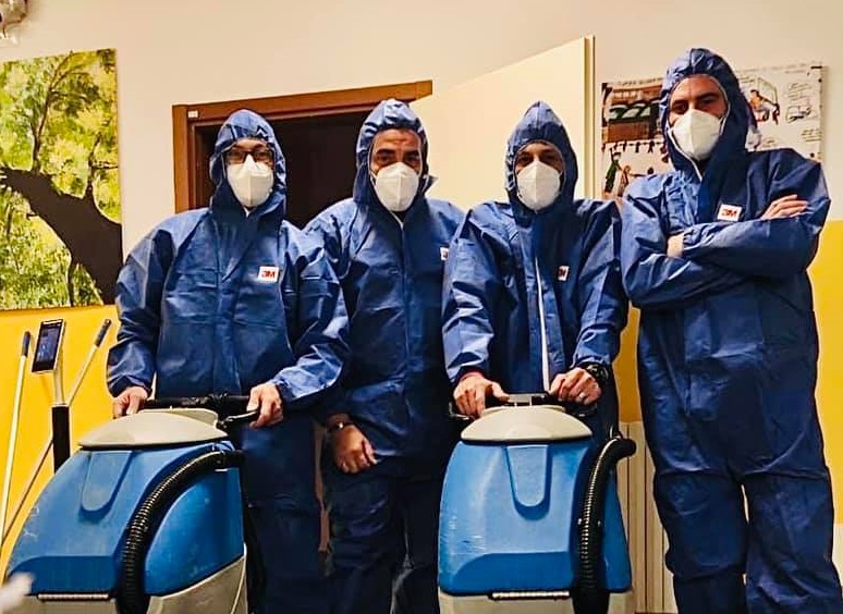 Sanificazione nelle scuole dopo i casi di positività al Covid