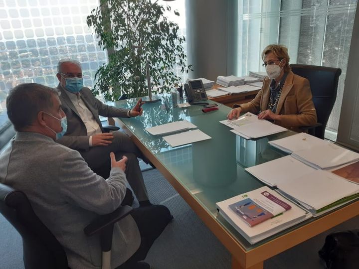 Vaccino anti Covid per la fascia 12-29 anni: in poche ore oltre 406mila prenotazioni