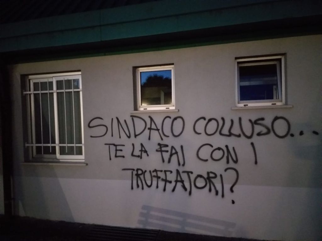 Insulti al sindaco di Cornaredo: solidarietà da parte di Roggiani (Pd)