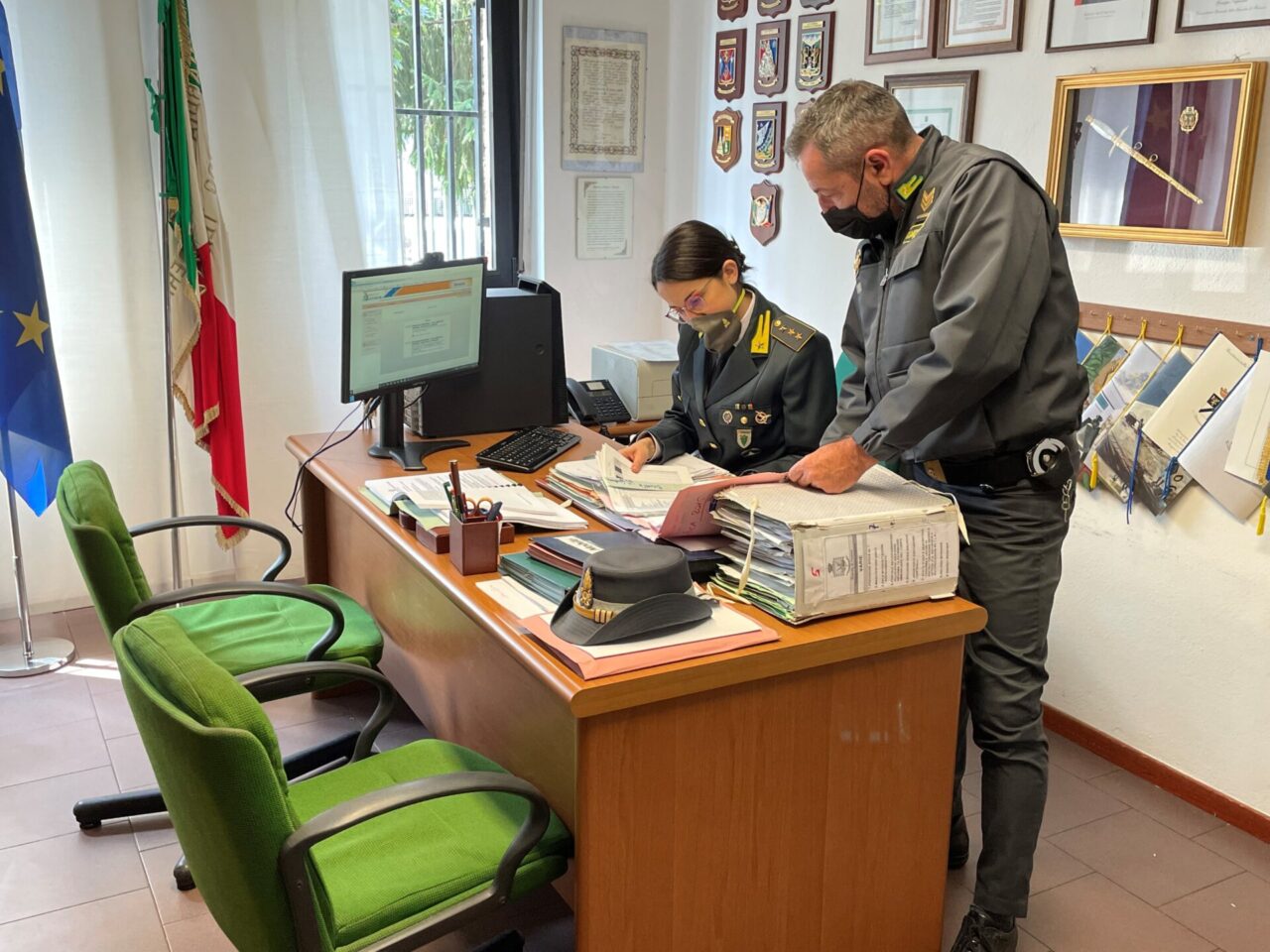Giro di fatture false e distrazioni patrimoniali: sequestrati immobili e circa 5 milioni di euro