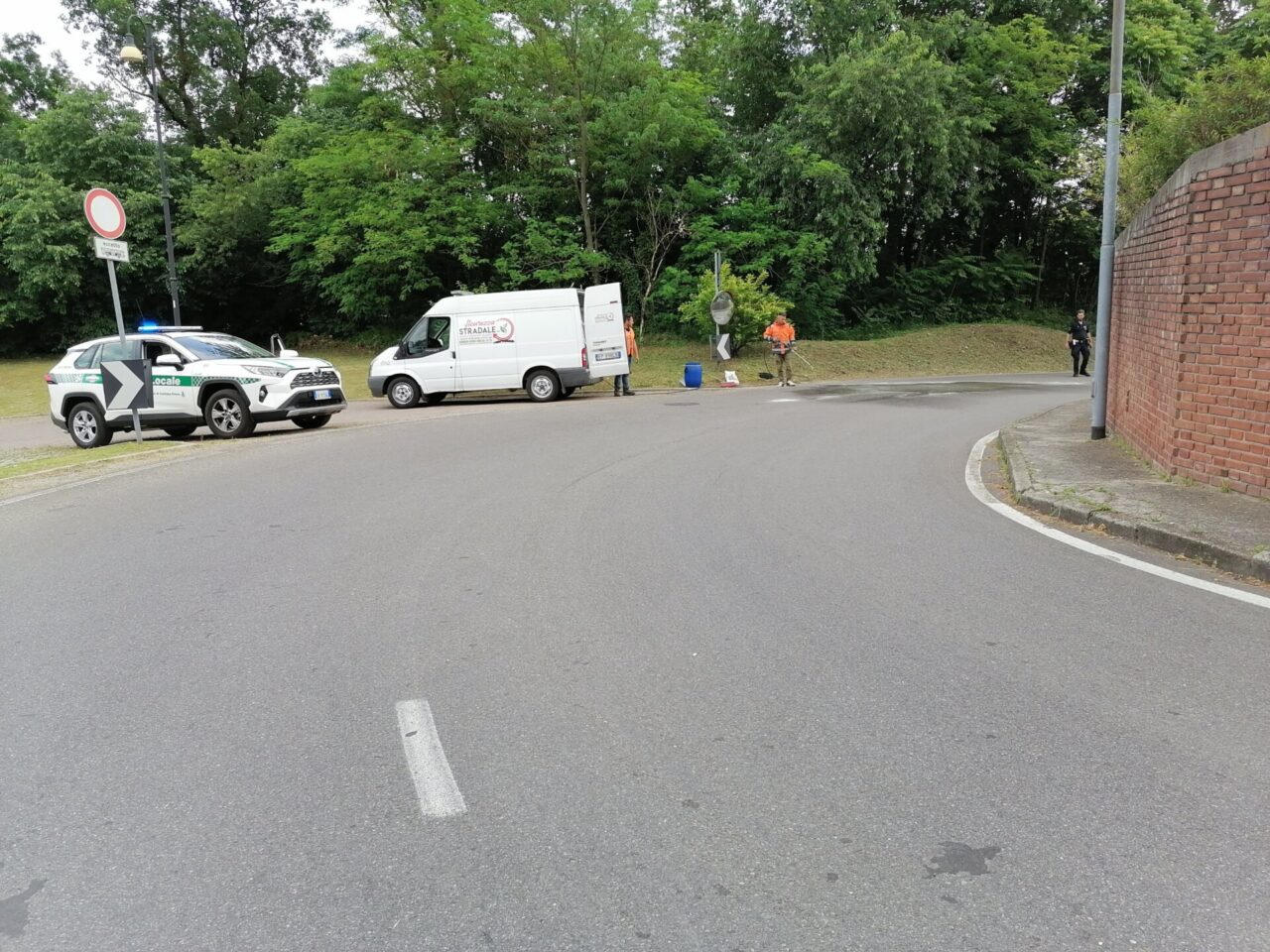 Frontale tra due auto, circolazione interrotta per un’ora