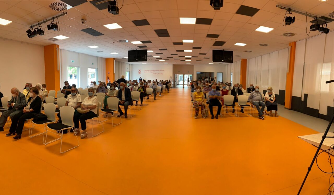 Ben 46 coppie hanno festeggiato gli anniversari di nozze
