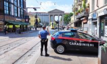 Bottiglie contro i Carabinieri, intervenuti dopo una rissa