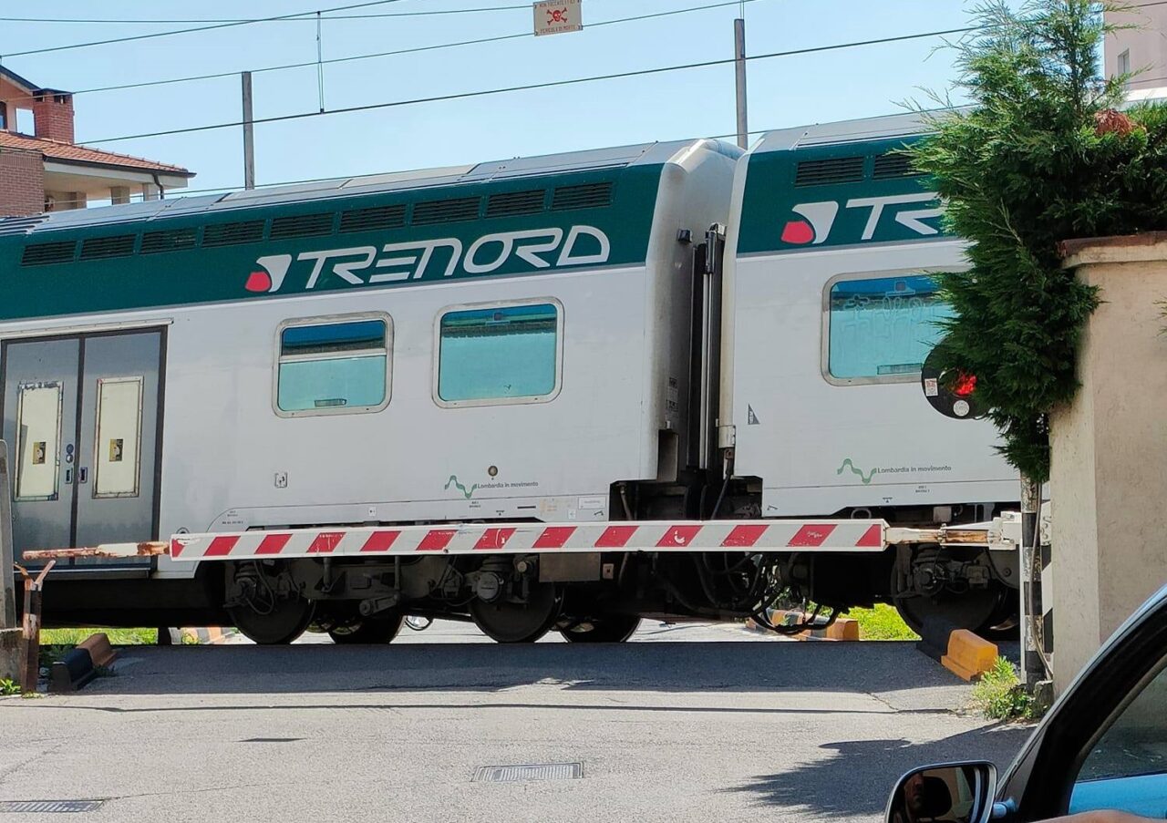 «Raddoppio, no a un progetto che tagli in due la città»
