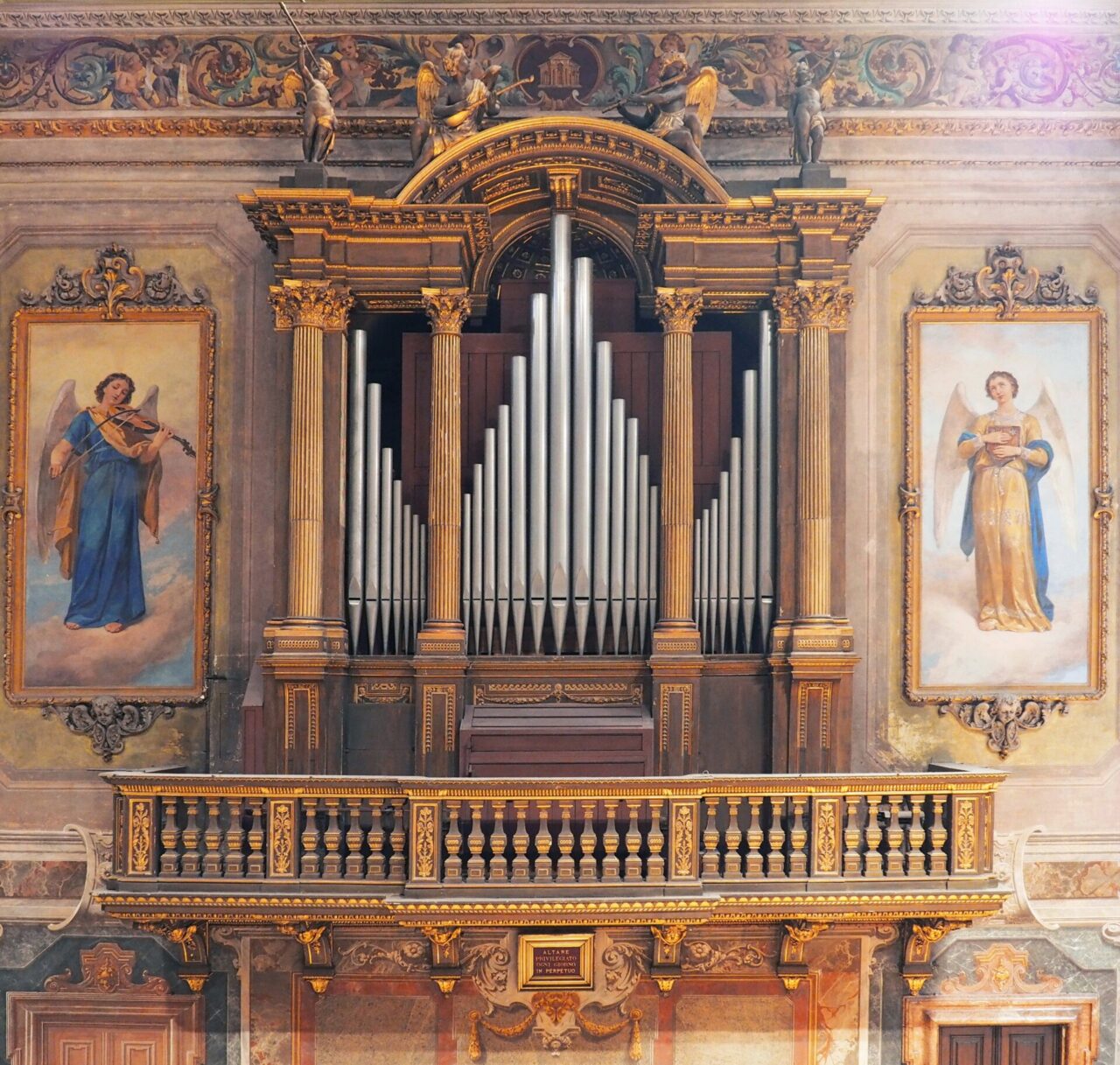 Restauro degli organi, il cantiere accoglie gli organari