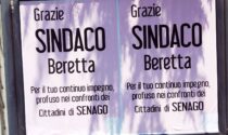 Manifesti anonimi per ringraziare il sindaco