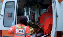 Auto e camioncino si scontrano: 20enne trasportato in ospedale