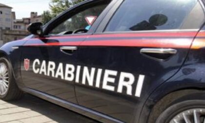 Va dai carabinieri a denunciare una truffa: "Sono positiva, è un problema?". E nei guai ci finisce lei...