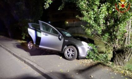 Finisce fuori strada con l'auto: 39enne gravissimo