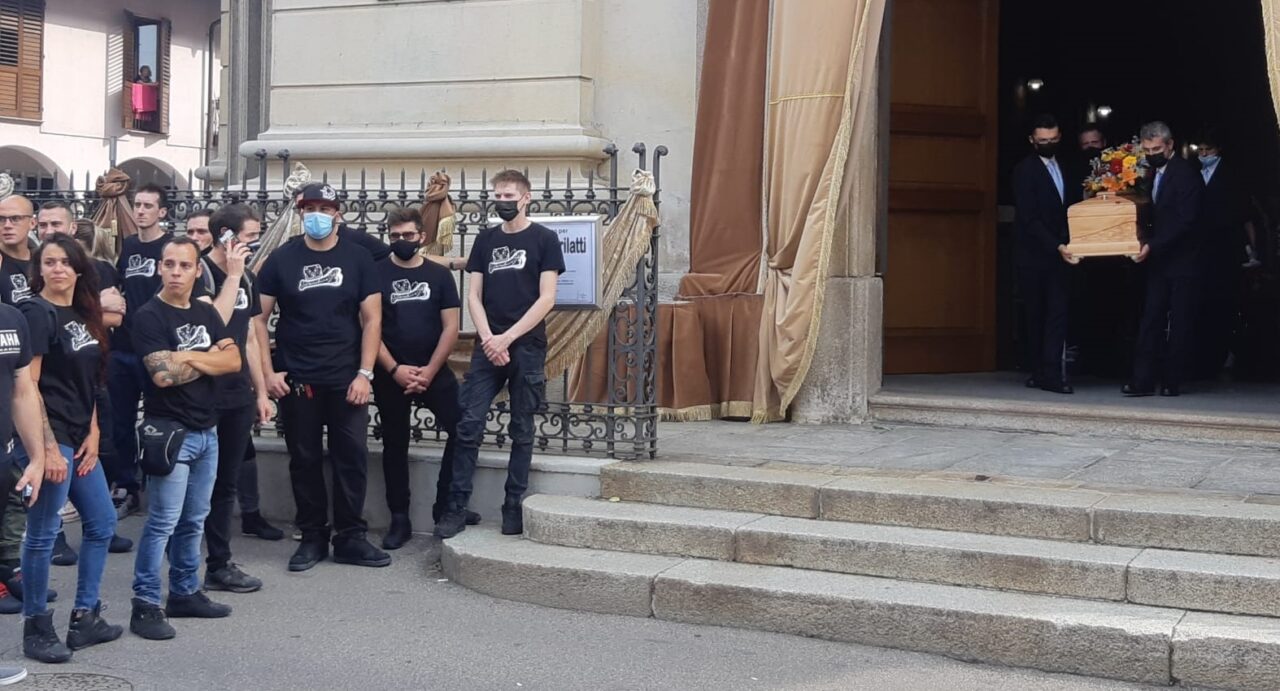 cerro san vittore marco barilatti morto moto saronno funerali moto e auto sportive striscioni