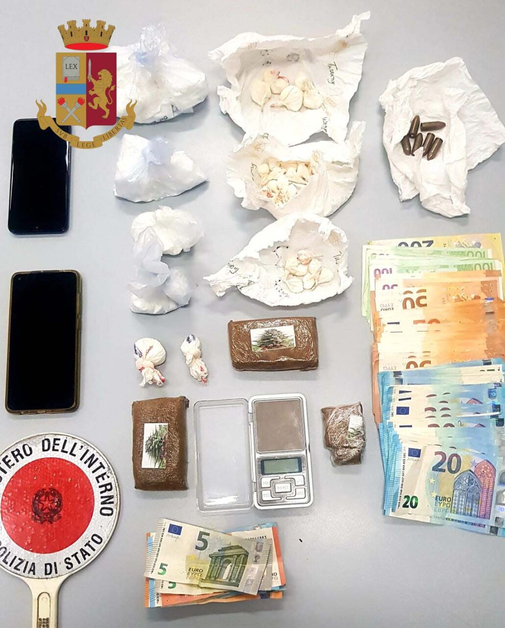 Droga in zona Corvetto: la Polizia di Stato arresta due spacciatori