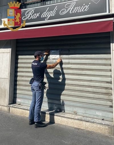 Il Questore sospende la licenza al “Bar tabacchi degli amici”