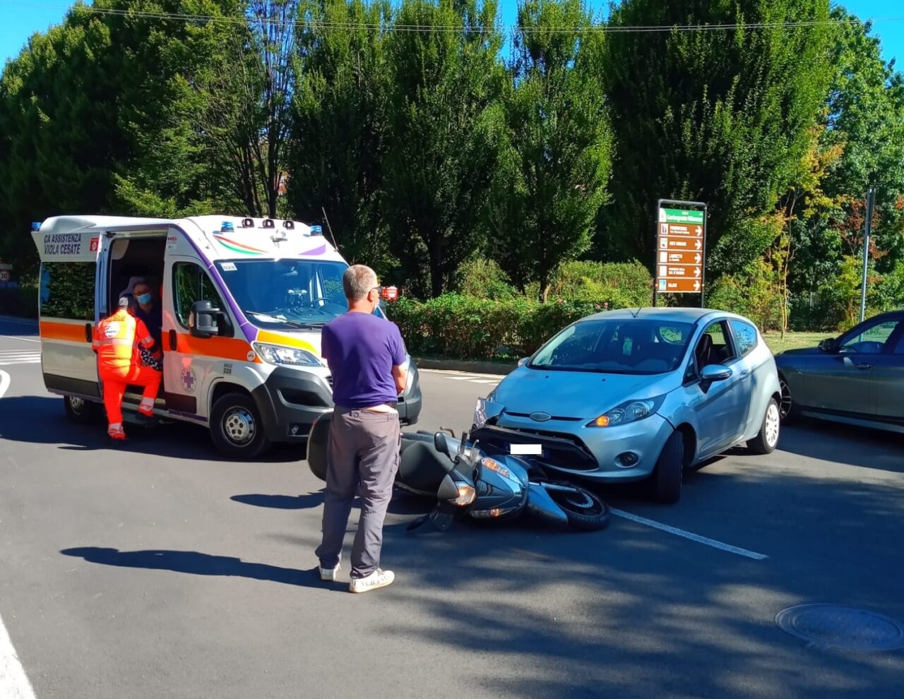 Scontro auto-moto a Garbagnate