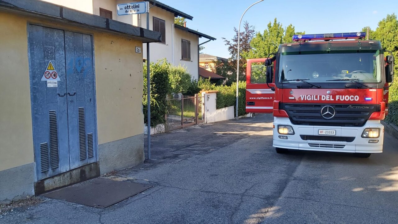 Scoppio in una cabina Enel, blackout nel quartiere
