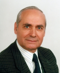 Addio a Francesco Carbone: maestro, preside e anche politico