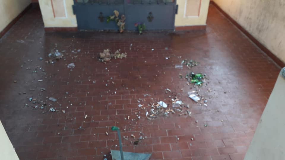 Gudo, identificati i vandali del cimitero