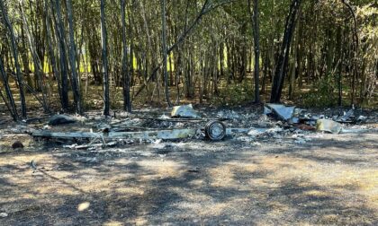 Roulotte in fiamme, salvati anche tre agnellini