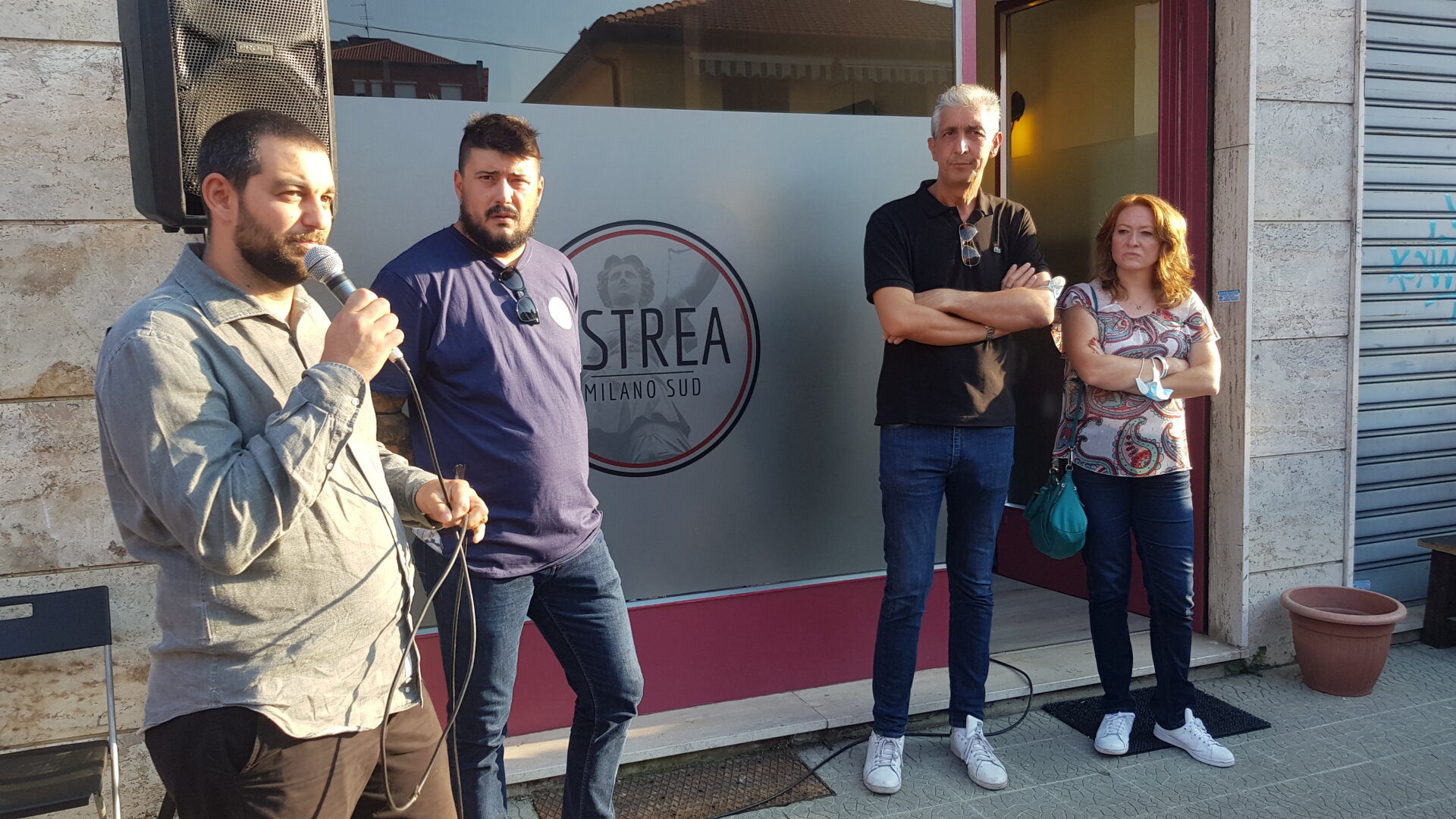 L'inaugurazione della sede di Lealtà Azione a Gaggiano: Riccardo Colauto. Francesco Baj, Max Bastoni e Silvia Scurati