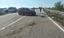 Incidente tra due auto su una strada provinciale