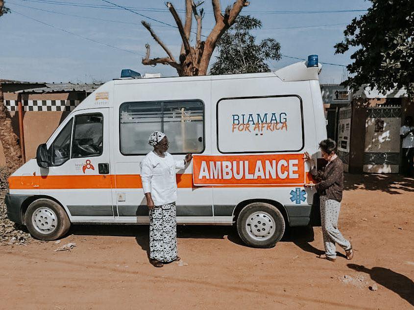 La storica ambulanza della Croce Bianca in missione in Africa