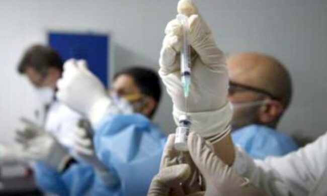 Dal 18 gennaio si potrà cambiare la data della 3° dose di vaccino