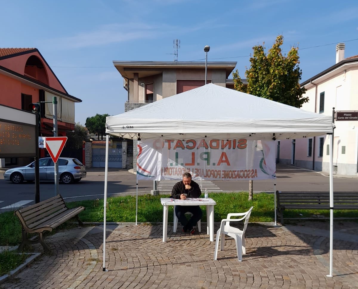 “Lavoro in piazza per dire no al Green pass”