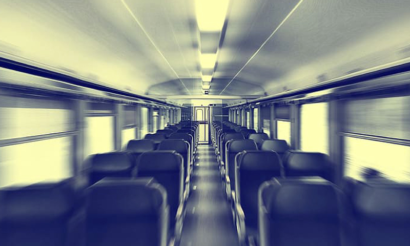 Rapina un Vigile del fuoco sul treno che lo rincorre e lo fa arrestare