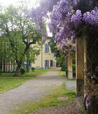 Fermato dalla Polizia locale l’uomo che si masturbava nel parco di villa Burba