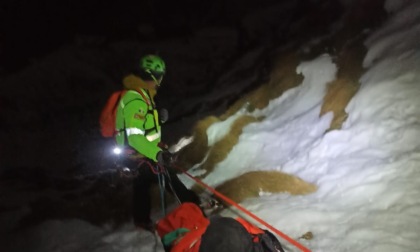 Escursionisti restano bloccati in alta quota: recuperati in piena notte dal Soccorso alpino