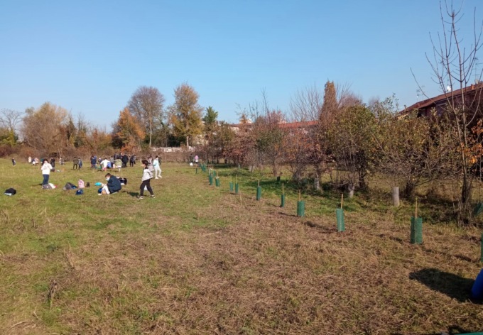 Parabiago, legambiente mette a dimora nuovi alberi