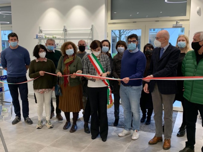 Inaugurata la nuova farmacia comunale di Arese
