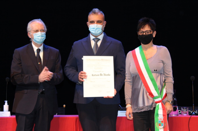Carabiniere e motociclista dal cuore d’oro, ora è anche cavaliere