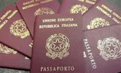 Passaporti falsi ai latitanti: arrestato ex dipendente del Commissariato di Legnano