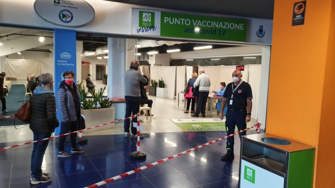 Hub vaccinale al Move In, oltre 10 mila dosi somministrate dalla riapertura