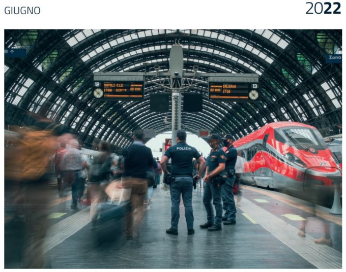 Calendario della Polizia di Stato: due foto scattate da agenti di Milano