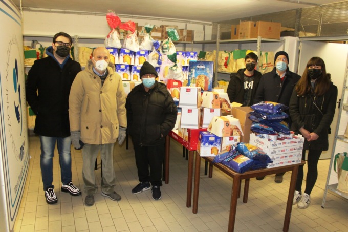 Il regalo della Lega giovani di Rho al Centro di Solidarietà