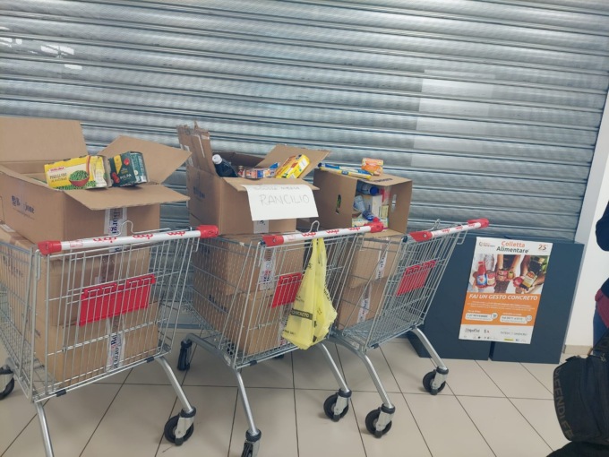 Gli alunni delle Rancilio partecipano alla colletta alimentare
