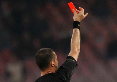Si dimenticano l’arbitro nello spogliatoio e vanno a casa, multa alla Bollatese