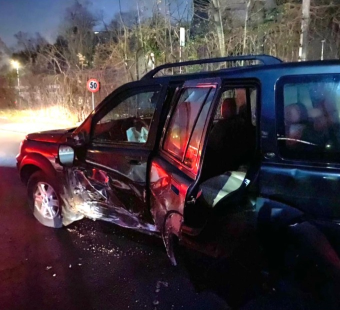 Miracolati nell'incidente: "Un angelo ci ha salvati"